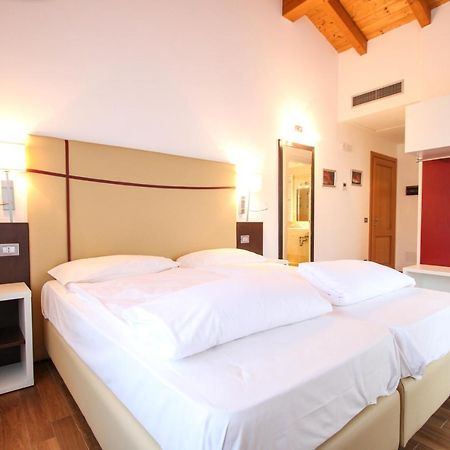 Thai Orchidee Restaurant&Rooms Garda  Luaran gambar