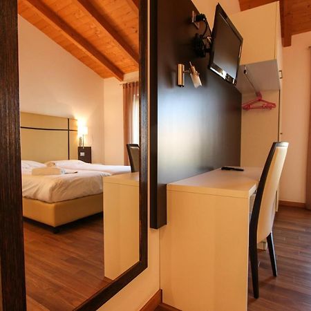 Thai Orchidee Restaurant&Rooms Garda  Luaran gambar