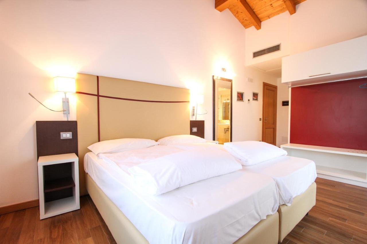 Thai Orchidee Restaurant&Rooms Garda  Luaran gambar
