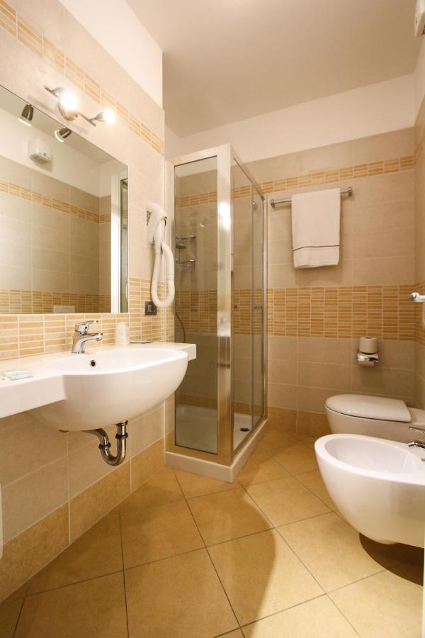 Thai Orchidee Restaurant&Rooms Garda  Luaran gambar
