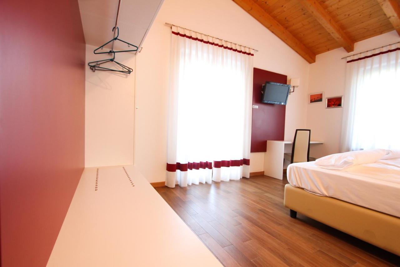 Thai Orchidee Restaurant&Rooms Garda  Luaran gambar
