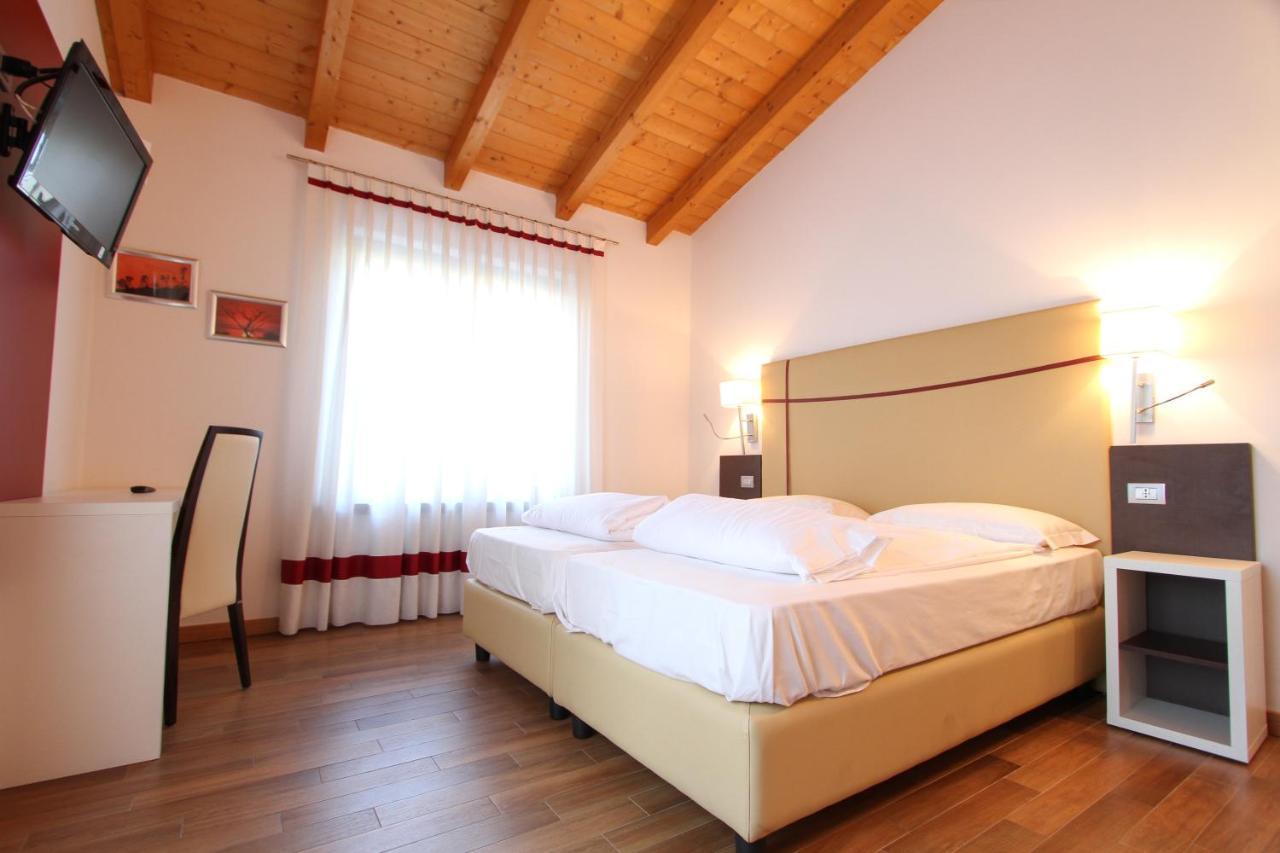 Thai Orchidee Restaurant&Rooms Garda  Luaran gambar