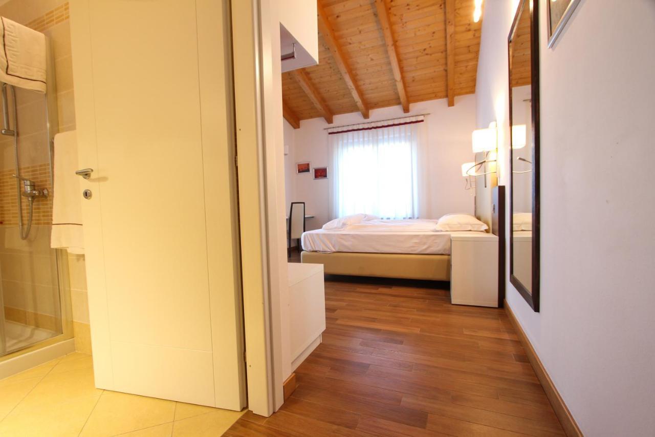 Thai Orchidee Restaurant&Rooms Garda  Luaran gambar